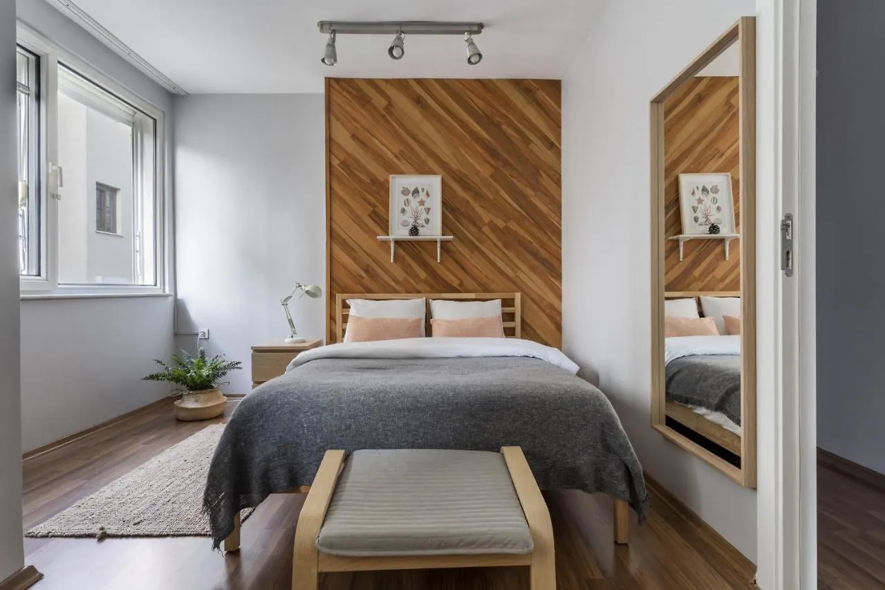 Апартаменты Modern Flat With Terrace On Bagdat Avenue Стамбул