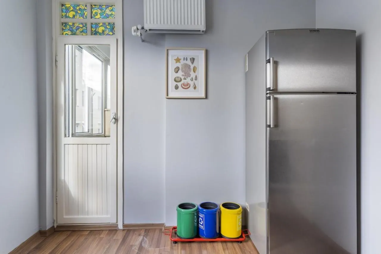Апартаменты Modern Flat With Terrace On Bagdat Avenue Стамбул 0*,