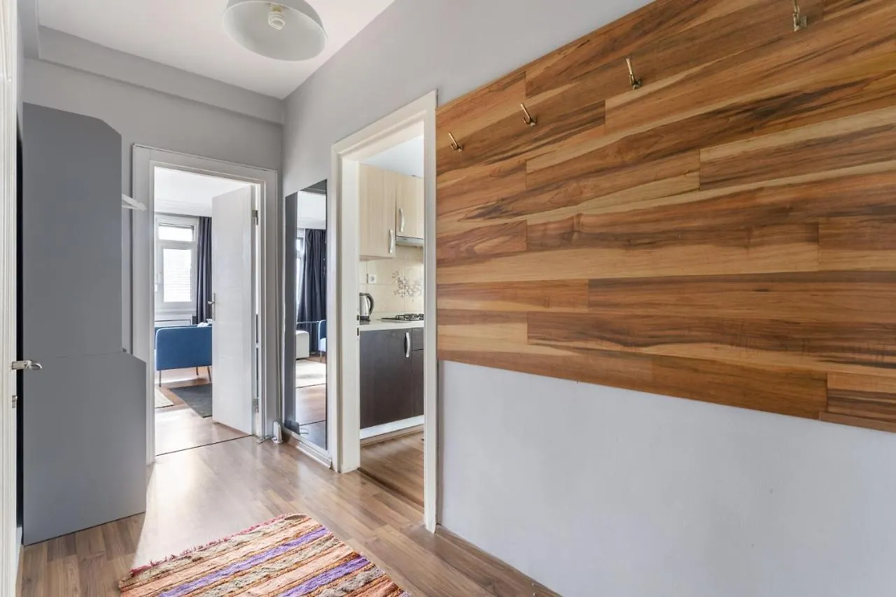 Апартаменты Modern Flat With Terrace On Bagdat Avenue Стамбул