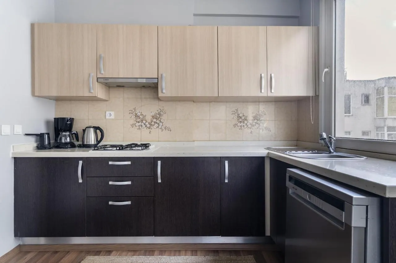 Ferienwohnung Modern Flat With Terrace On Bagdat Avenue Istanbul Apartment